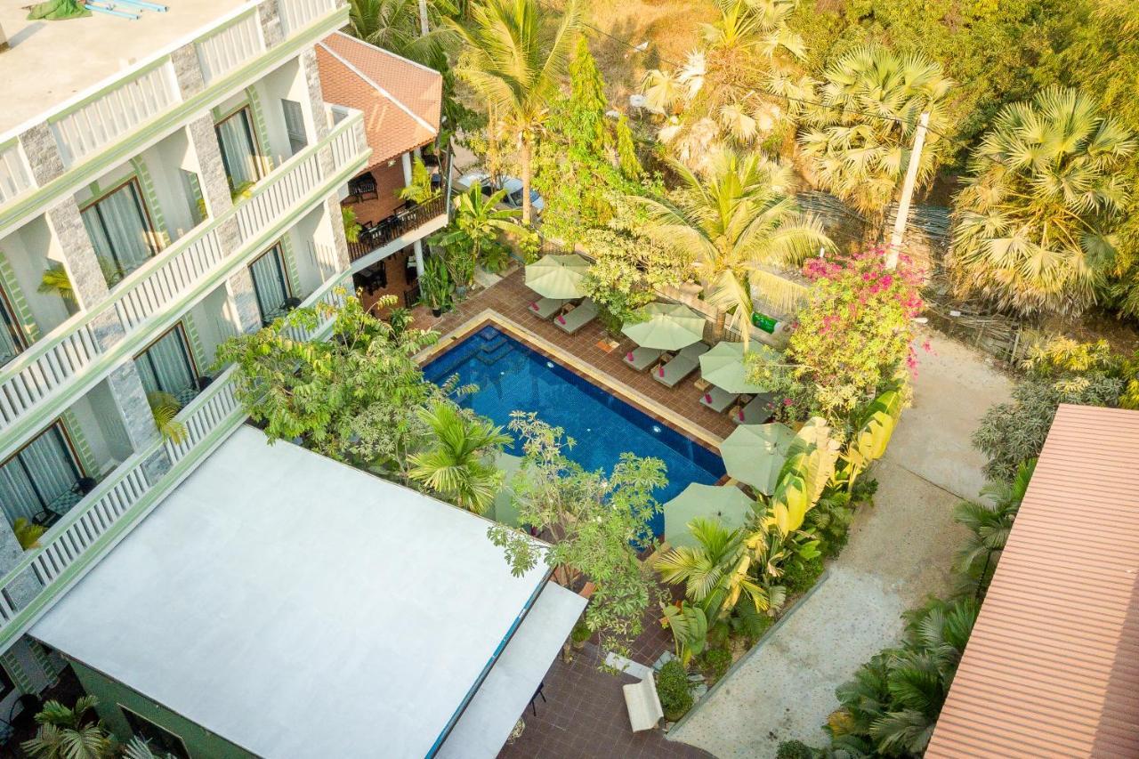 Reveal Angkor Hotel Siem Reap Exterior photo