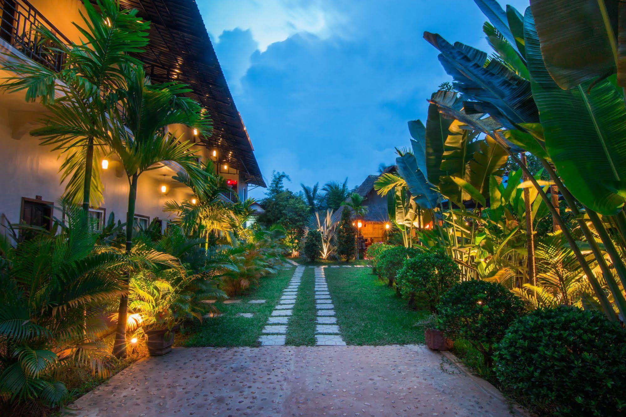 Reveal Angkor Hotel Siem Reap Exterior photo